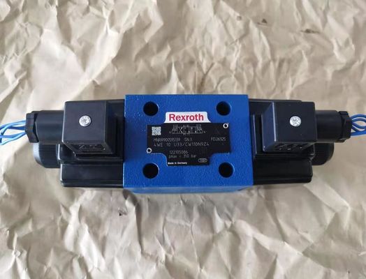 렉스로스 R900595139 4WE10U33/CW110N9Z4 4WE10U3X/CW110N9Z4 지향성인 스풀 밸브